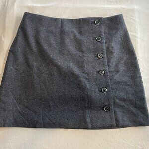 Banana Republic Petite Wool‑Blend Button‑Up Skirt – Size 2P (Great Condition)